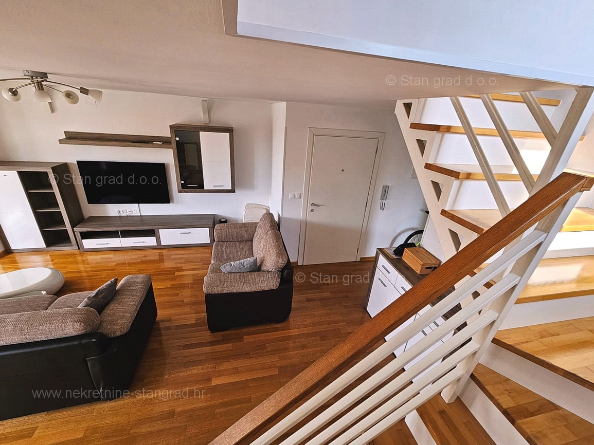 Malinska, dvoetažni apartma z odprtim pogledom na morje!