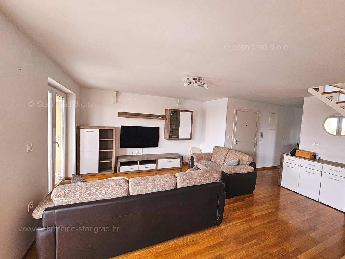 Malinska, dvoetažni apartma z odprtim pogledom na morje!