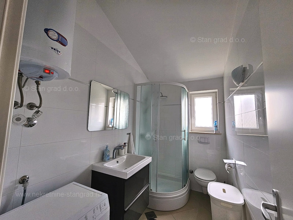 Malinska, dvoetažni apartma z odprtim pogledom na morje!