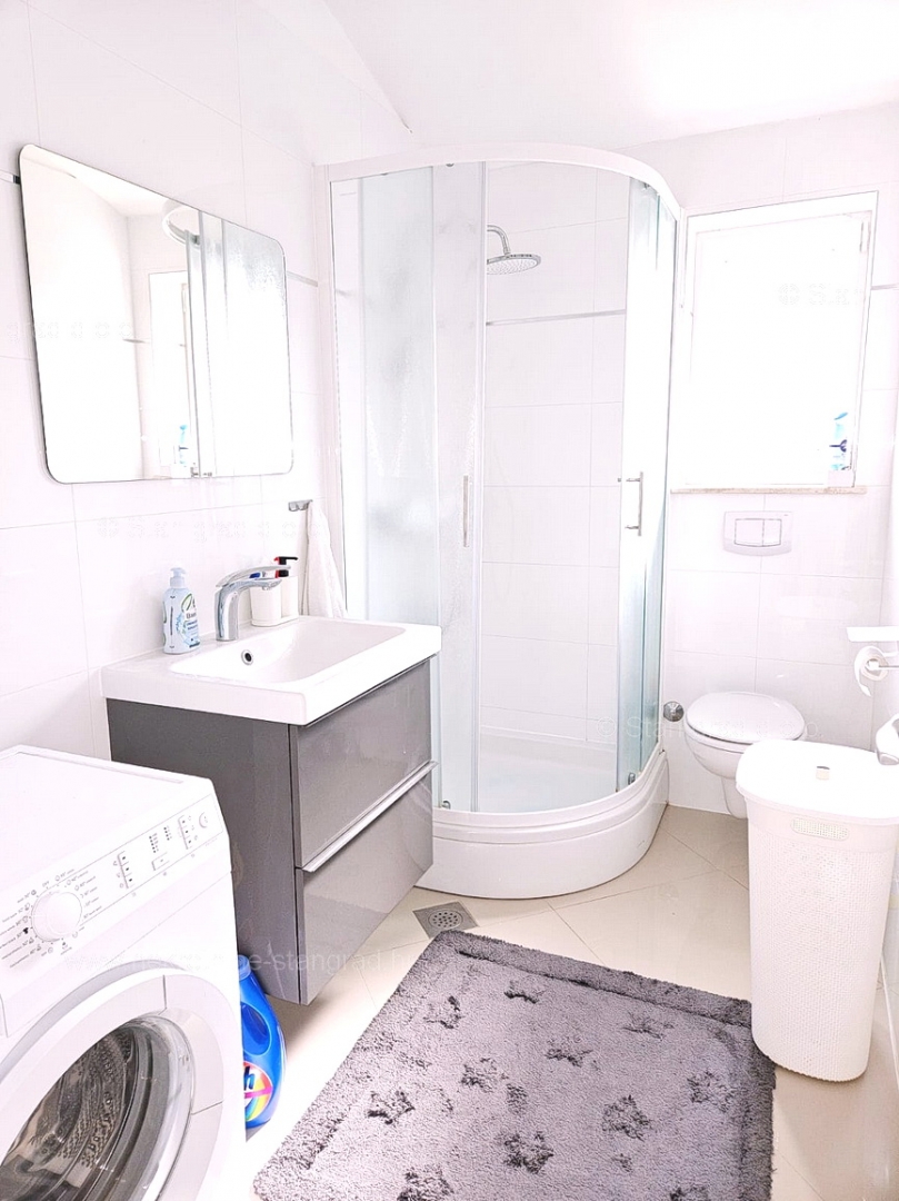 Malinska, dvoetažni apartma z odprtim pogledom na morje!