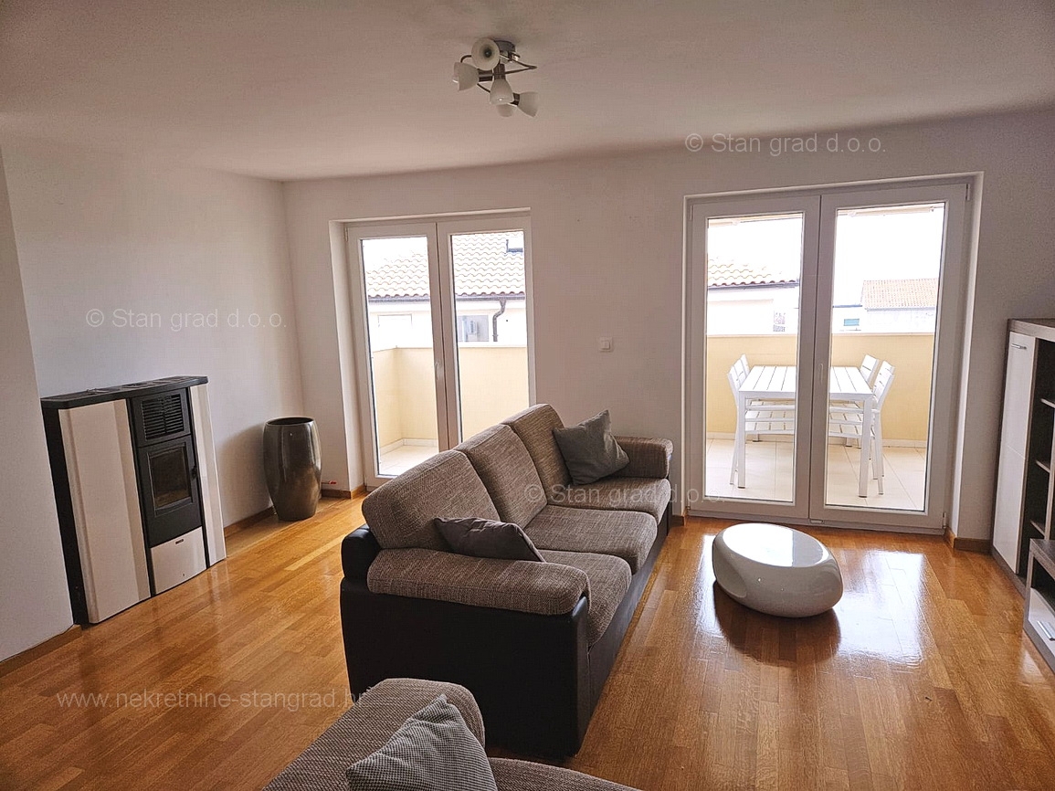 Malinska, dvoetažni apartma z odprtim pogledom na morje!