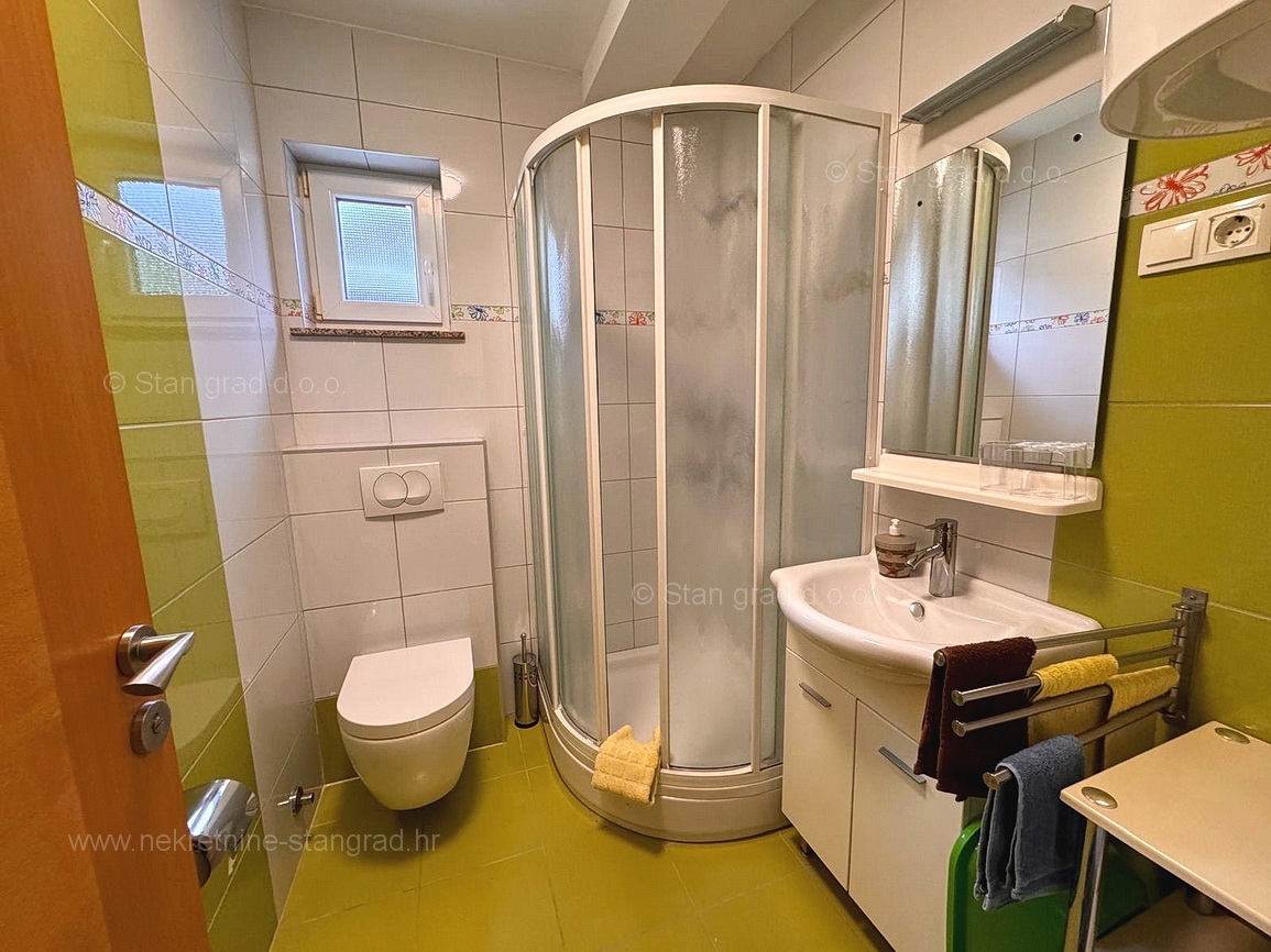Okolica Baške, dva apartmaja na mirni lokaciji!