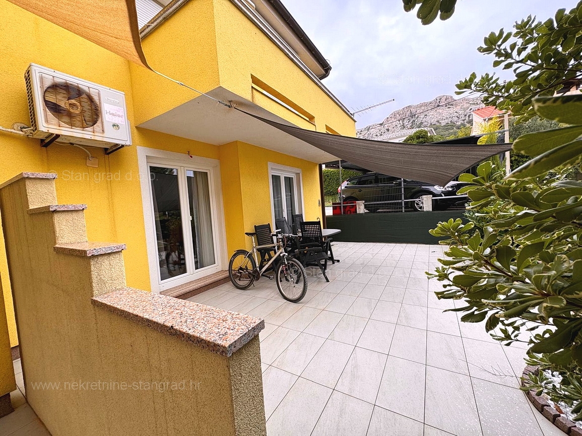 Okolica Baške, dva apartmaja na mirni lokaciji!