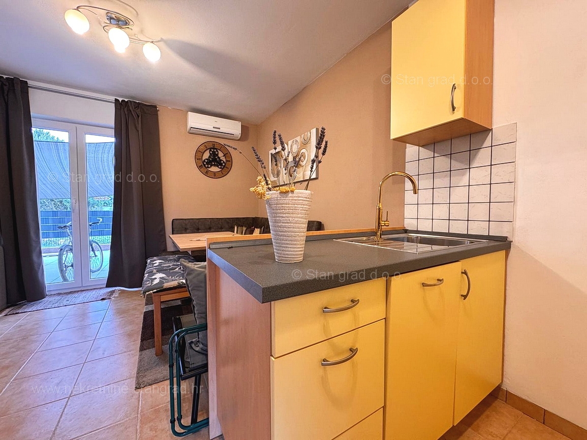 Okolica Baške, dva apartmaja na mirni lokaciji!
