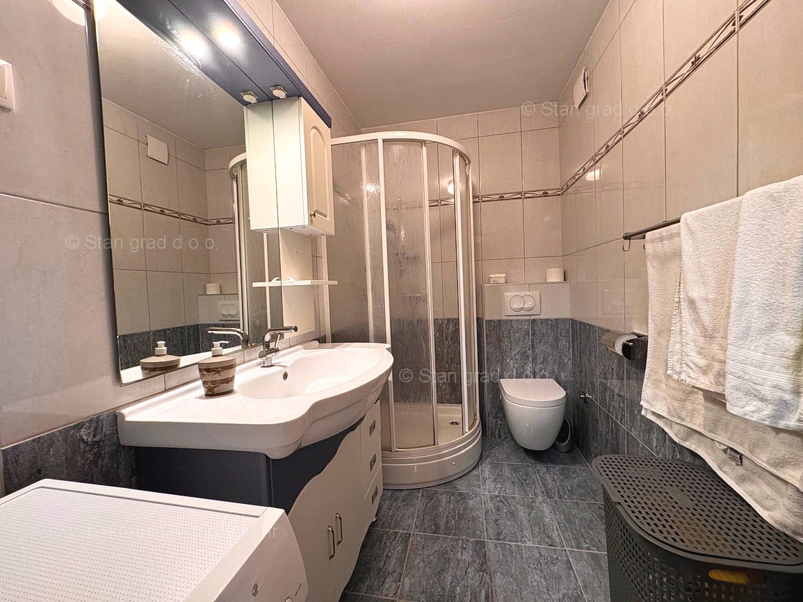 Okolica Baške, dva apartmaja na mirni lokaciji!