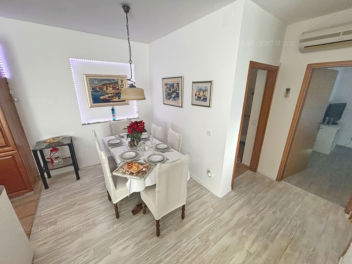 Malinska, pritlični apartma z vrtom na mirni lokaciji!