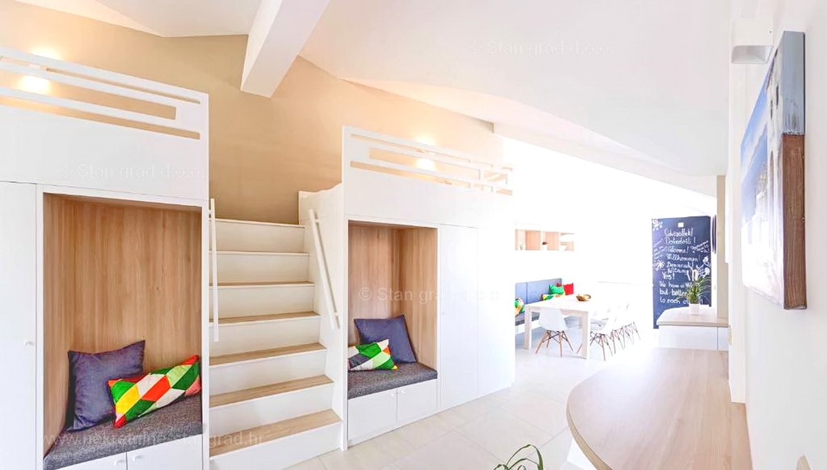 Malinska, prostoren apartma z dvema terasama in pogledom na morje!