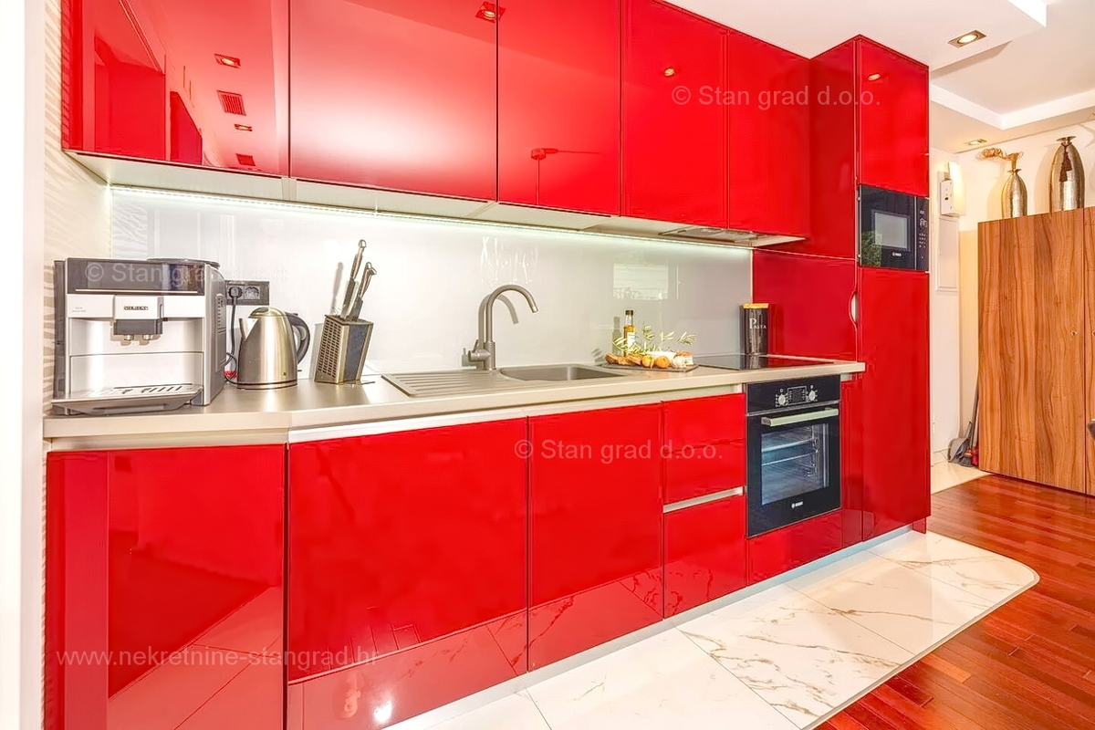 Malinska, luksuzen apartma z vrtom blizu morja!