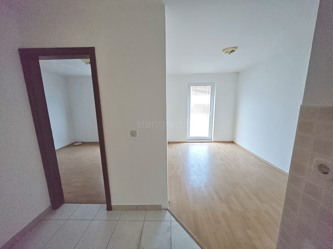 Njivice, apartma na odlični lokaciji s pogledom na morje!