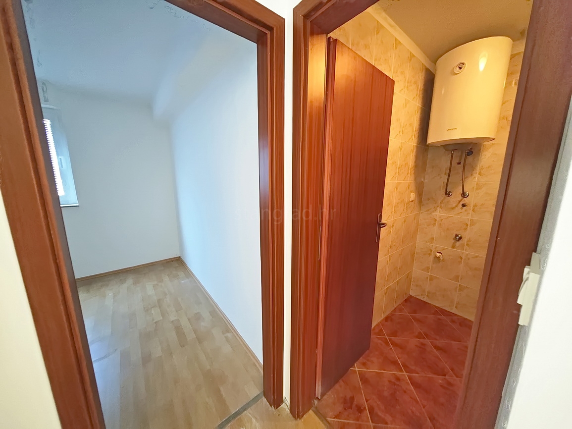 Njivice, apartma na odlični lokaciji s pogledom na morje!