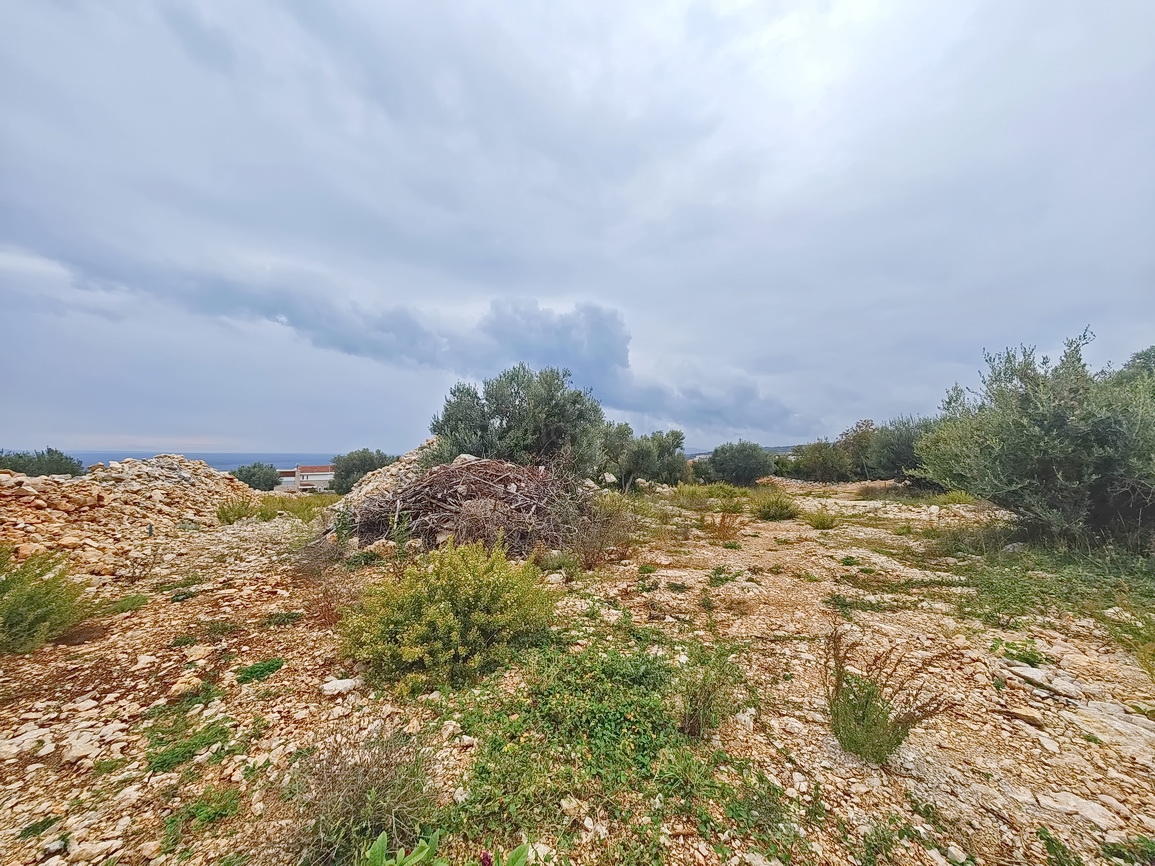 Krk, pravilno zazidljivo zemljišče s pogledom na morje!