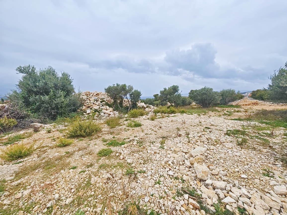 Krk, pravilno zazidljivo zemljišče s pogledom na morje!