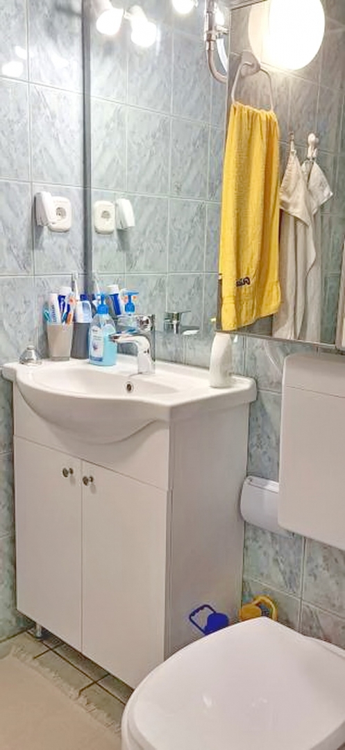 Malinska, popolnoma opremljeno stanovanje v 2. nadstropju, blizu morja!