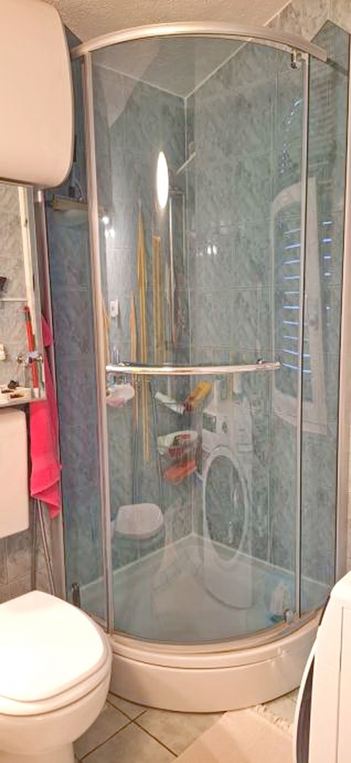 Malinska, popolnoma opremljeno stanovanje v 2. nadstropju, blizu morja!