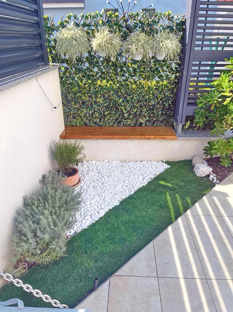 Malinska, moderno stanovanje v pritličju s prostornim vrtom!