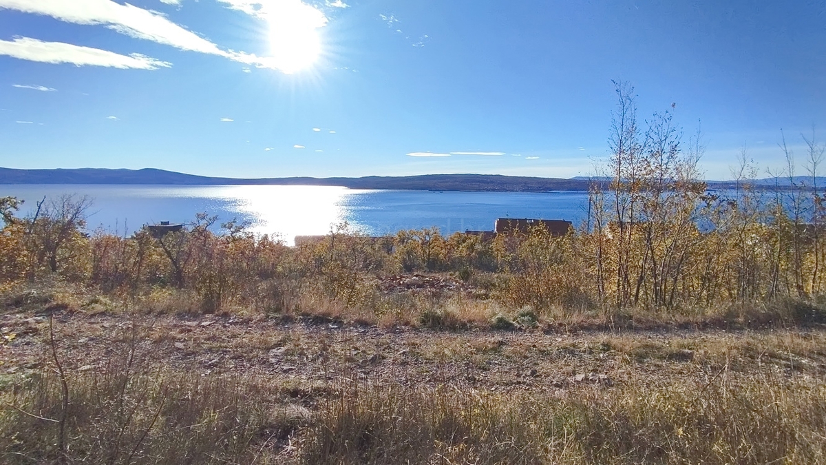 Crikvenica, gradbeno zemljišče s projektno dokumentacijo!