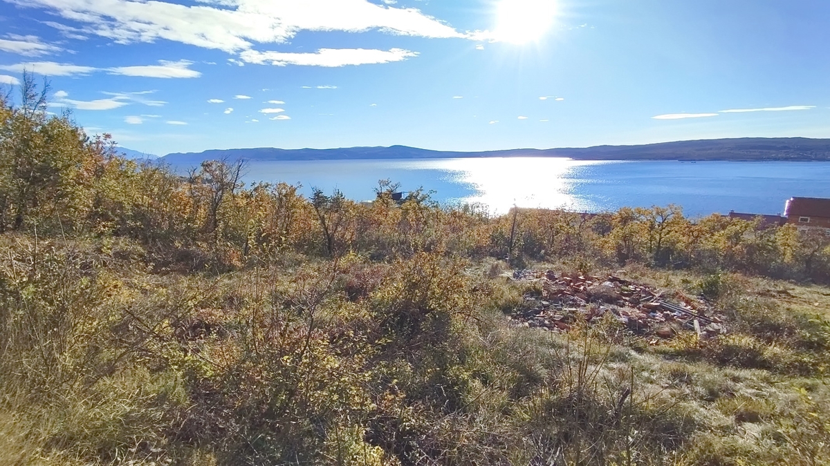 Crikvenica, gradbeno zemljišče s projektno dokumentacijo!