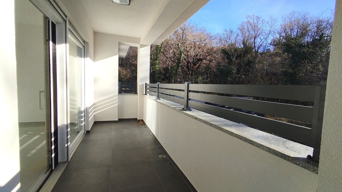 Okolica Crikvenice, novi trisobni stan v prvem nadstropju!