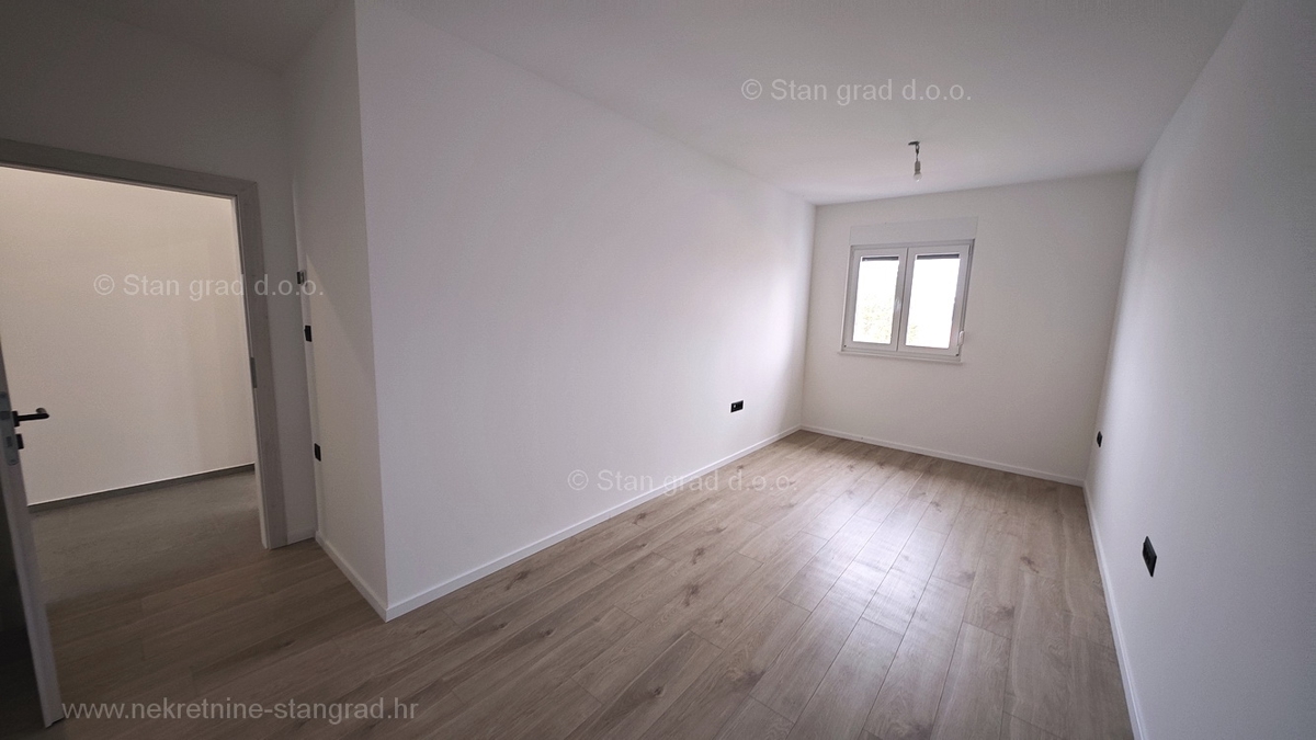 Uvala Soline, novogradnja, dvoetažni apartma z razgledom