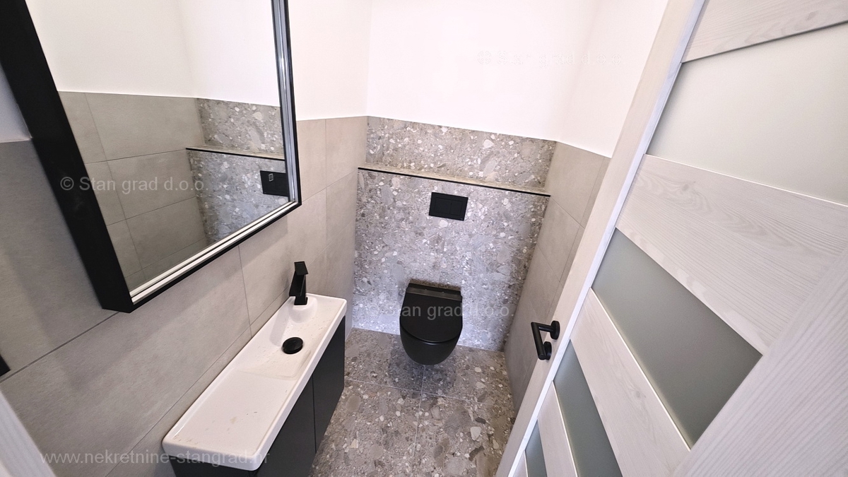 Uvala Soline, novogradnja, dvoetažni apartma z razgledom