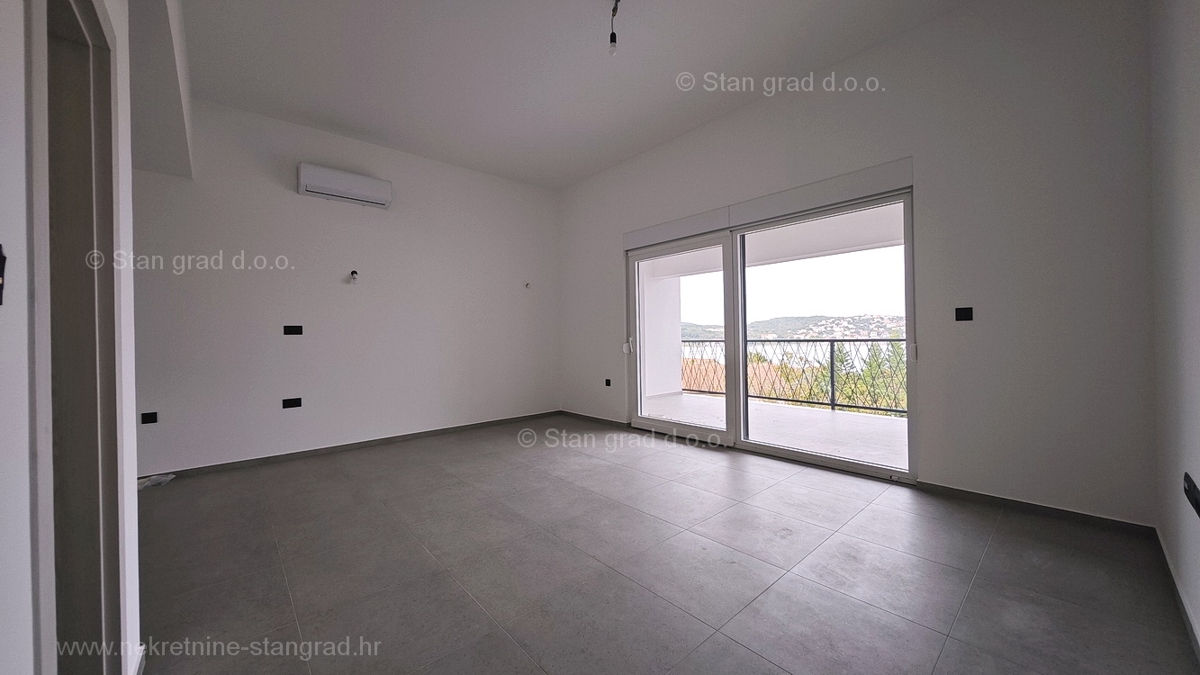 Uvala Soline, novogradnja, dvoetažni apartma z razgledom