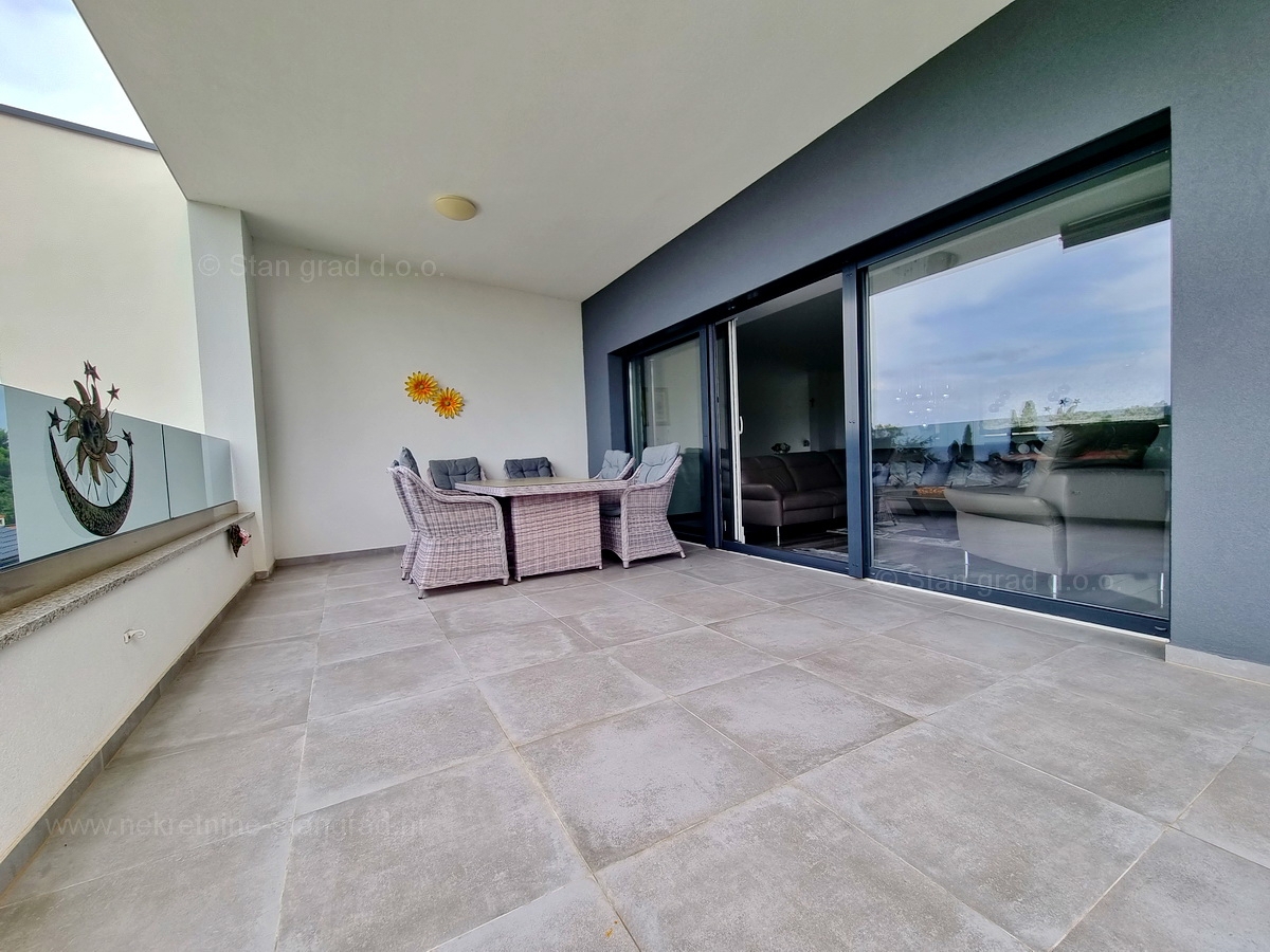 Otok Krk, Malinska, atraktiven penthouse na odlični lokaciji v bližini morja, prodamo!