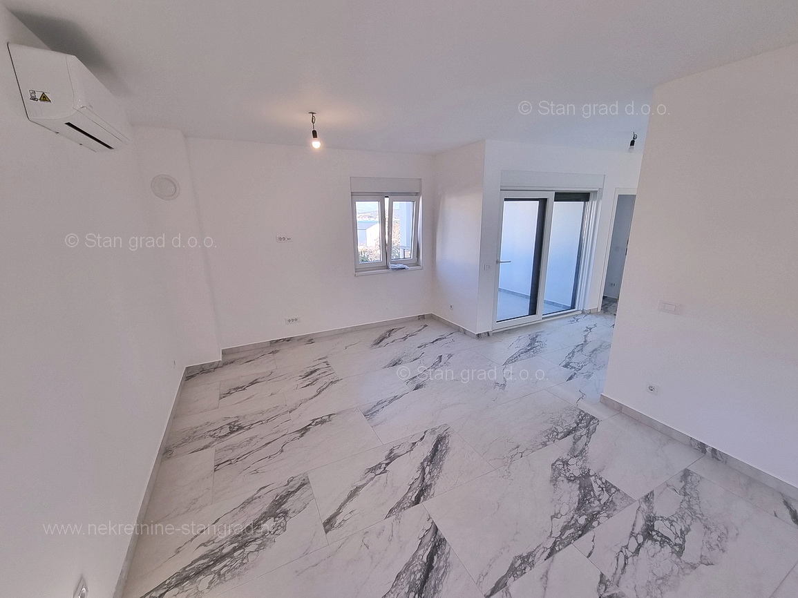 Uvala Soline, novogradnja, apartma s pogledom na morje, prodaja!