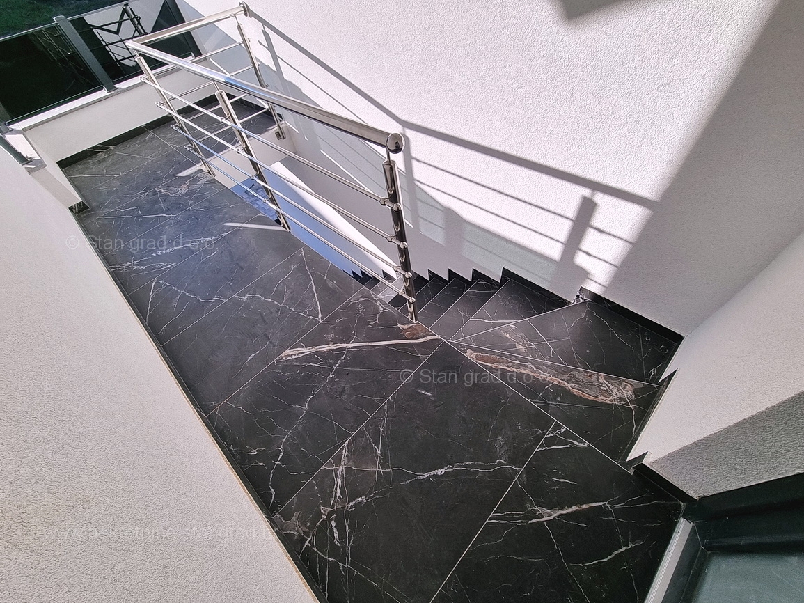 Uvala Soline, novogradnja, apartma s pogledom na morje, prodaja!