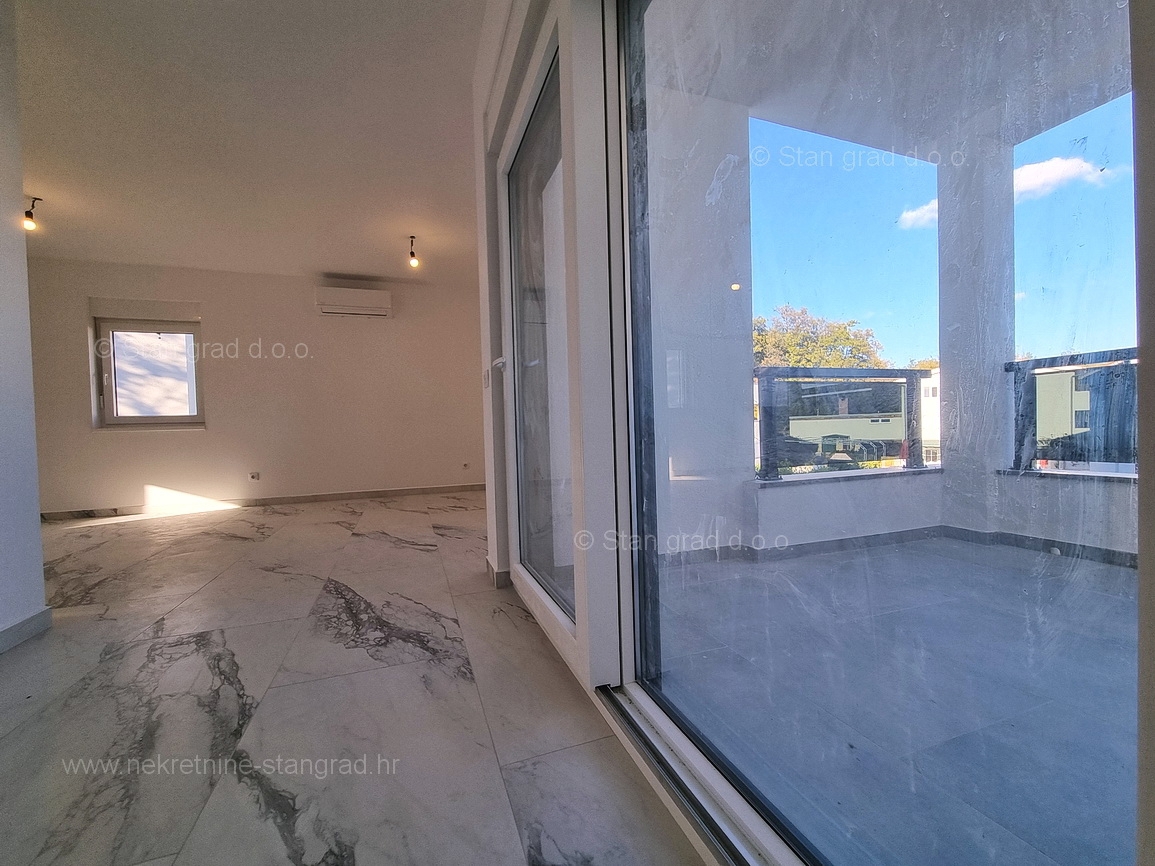 Uvala Soline, novogradnja, apartma s pogledom na morje, prodaja!