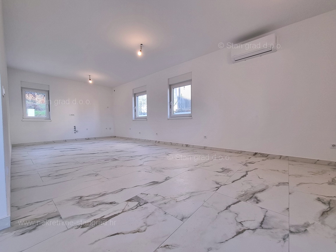 Uvala Soline, novogradnja, apartma s pogledom na morje, prodaja!