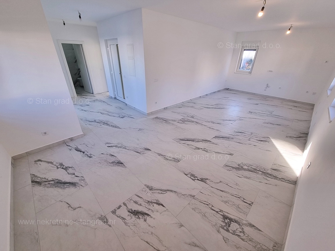 Uvala Soline, novogradnja, apartma s pogledom na morje, prodaja!