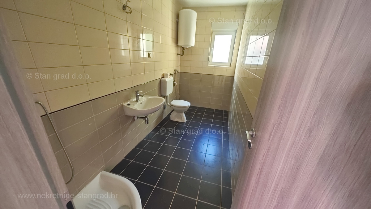Krk, apartma v pritličju na dobri lokaciji!