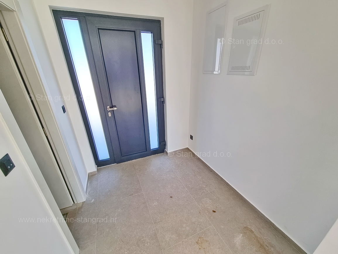 Krk, okolica, nova vila dvojček s pogledom na morje!