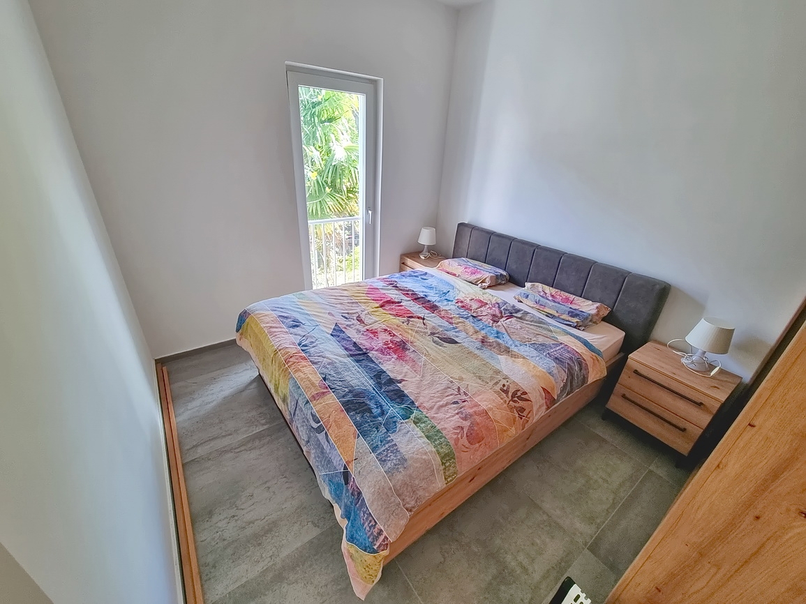 Njivice, dvosobni apartma blizu morja!