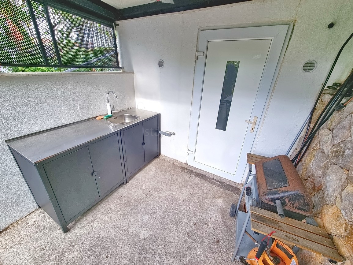 Njivice, dvosobni apartma blizu morja!