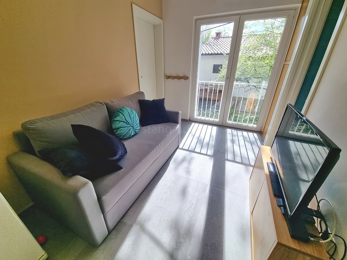 Njivice, dvosobni apartma blizu morja!