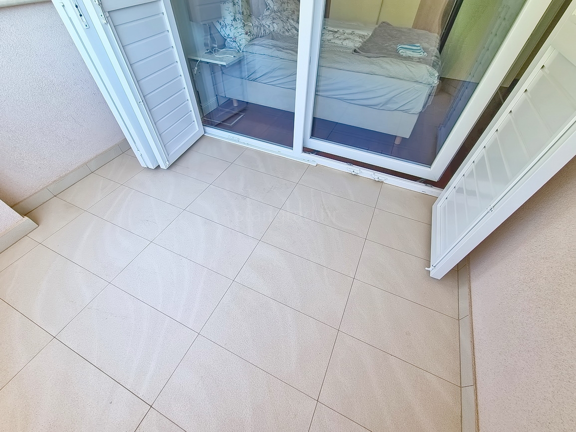 Malinska, prostoren apartma v 1. nadstropju blizu morja!