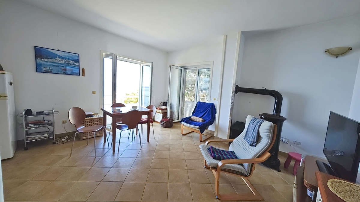 Območje Punta, ekskluzivna vila v pečini s panoramskim pogledom na morje!