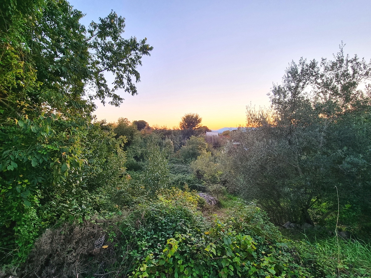 Malinska, prostorno gradbeno zemljišče na mirni lokaciji!