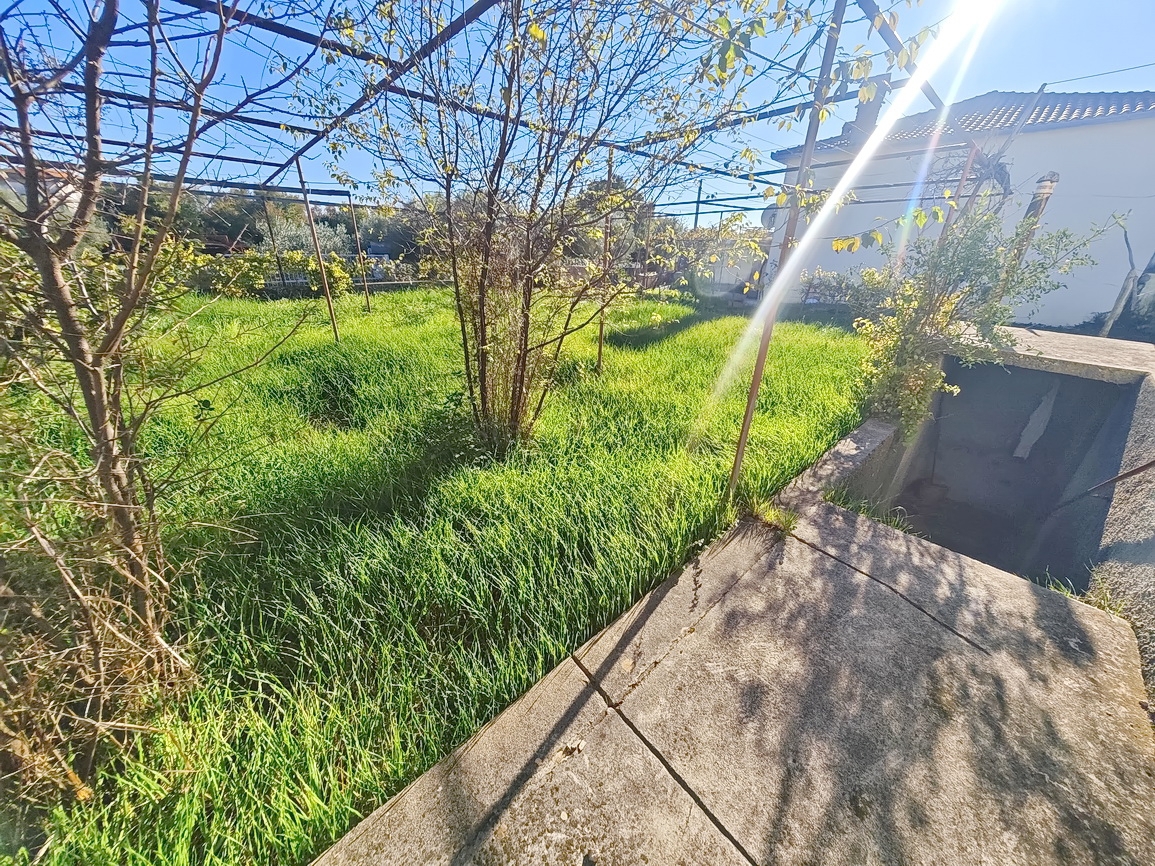 Zaliv Soline, samostojna kamnita hiša za prenovo!