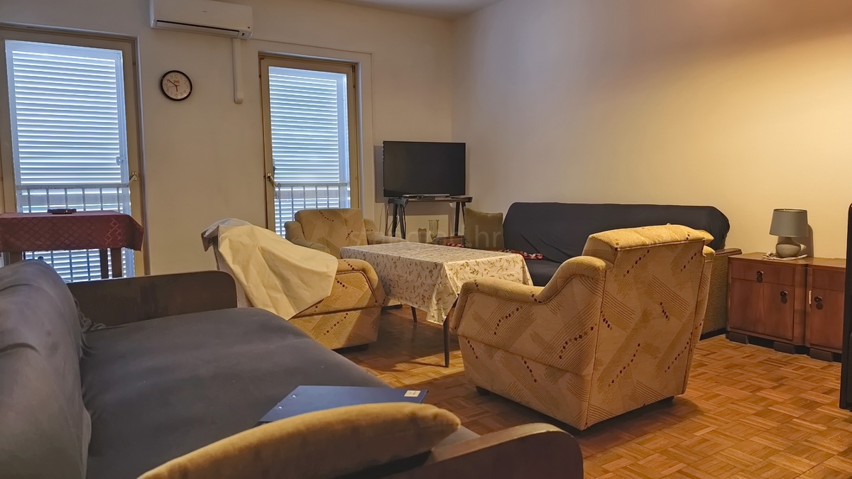 Crikvenica, enosobno stanovanje v 2. nadstropju v centru!