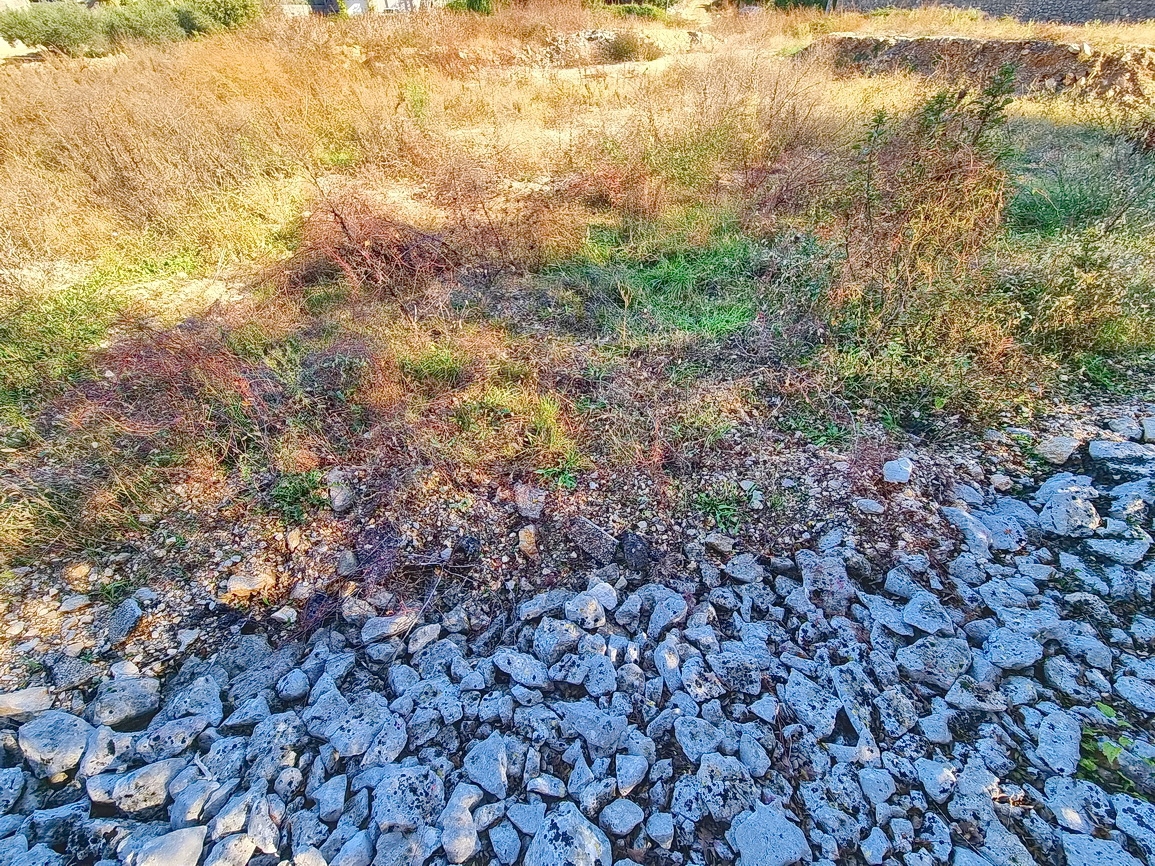 Malinska, pravilno zazidljivo zemljišče na mirni lokaciji!