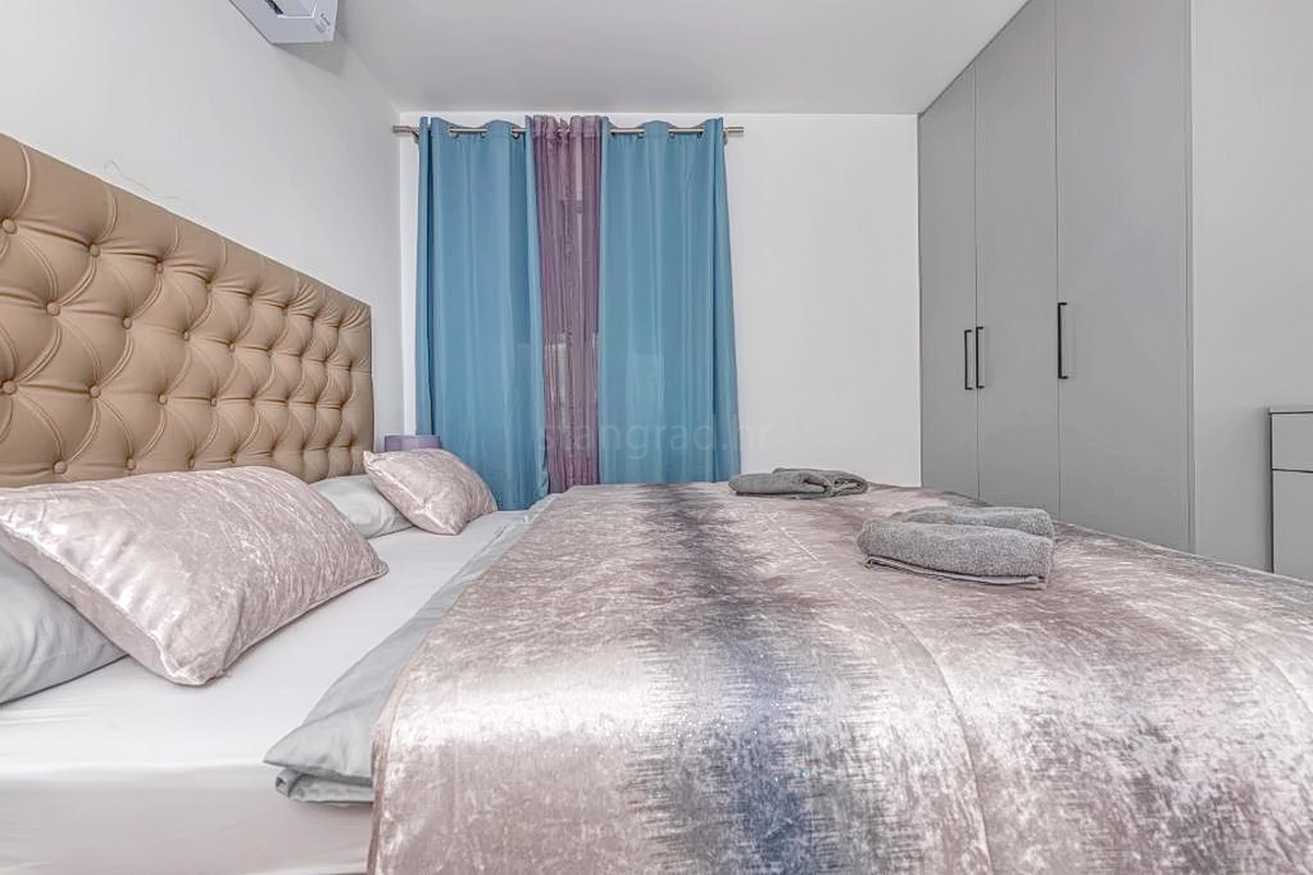 Crikvenica, vila z osmimi stanovanjskimi enotami na odlični lokaciji!