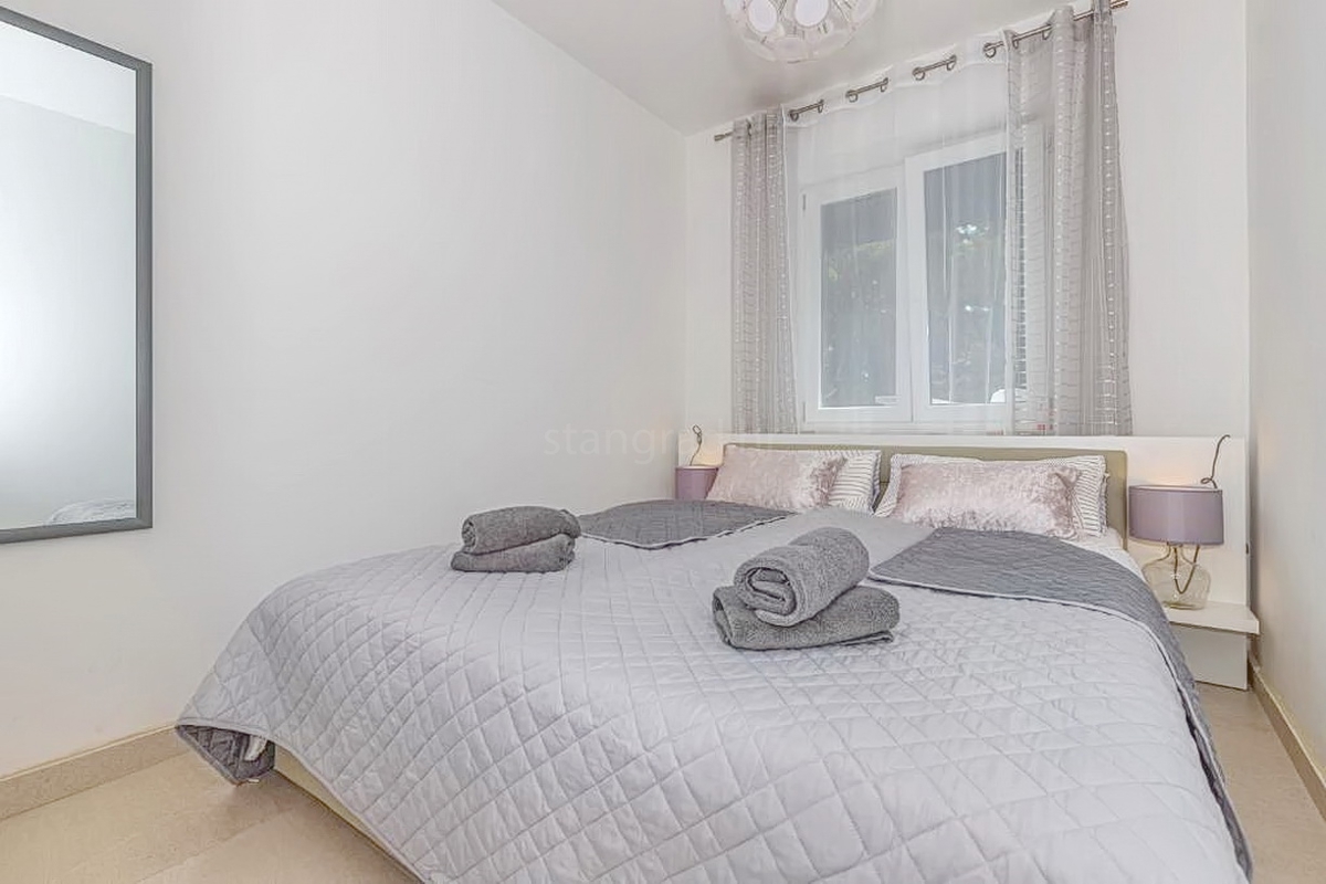 Crikvenica, vila z osmimi stanovanjskimi enotami na odlični lokaciji!