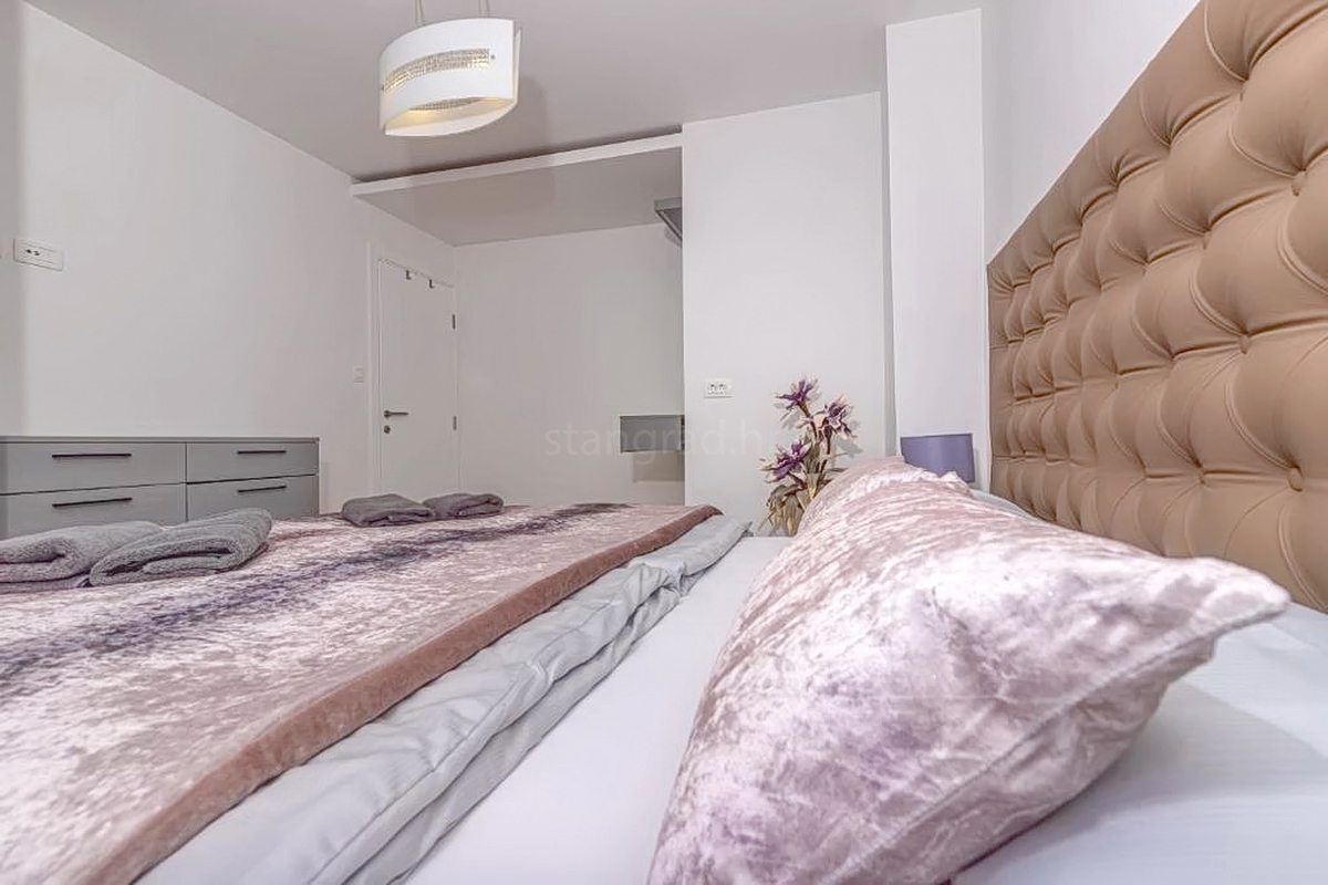 Crikvenica, vila z osmimi stanovanjskimi enotami na odlični lokaciji!