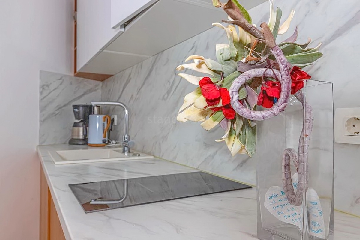 Crikvenica, vila z osmimi stanovanjskimi enotami na odlični lokaciji!