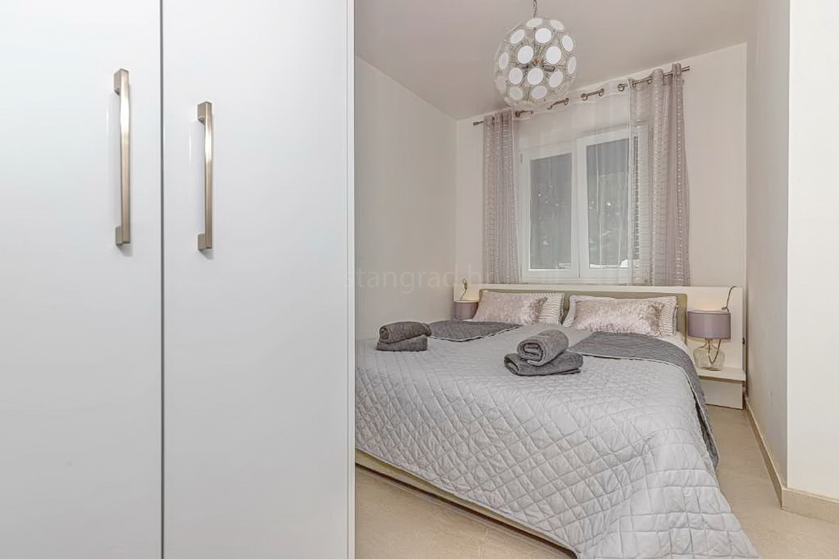 Crikvenica, vila z osmimi stanovanjskimi enotami na odlični lokaciji!