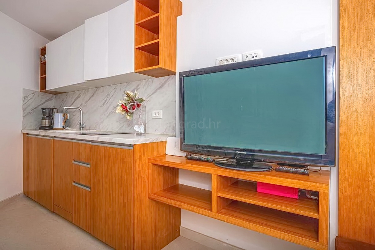 Crikvenica, vila z osmimi stanovanjskimi enotami na odlični lokaciji!