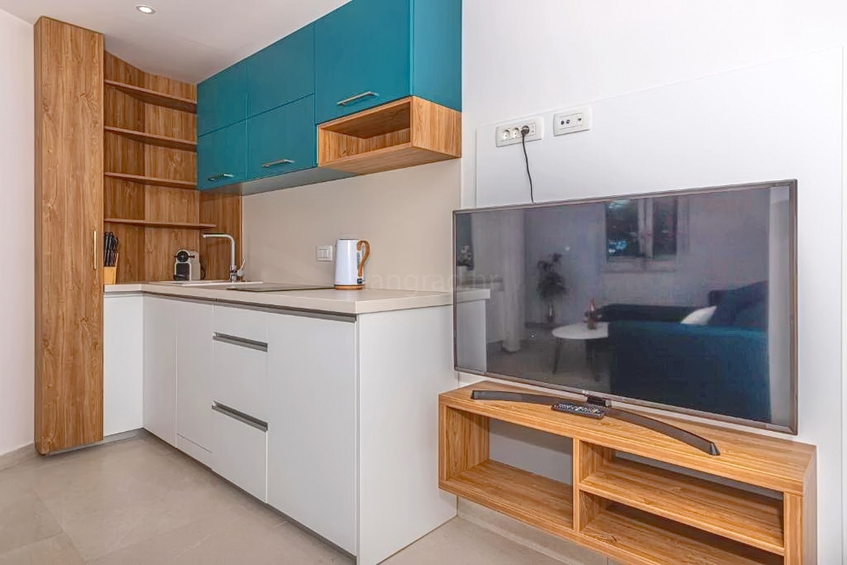 Crikvenica, vila z osmimi stanovanjskimi enotami na odlični lokaciji!