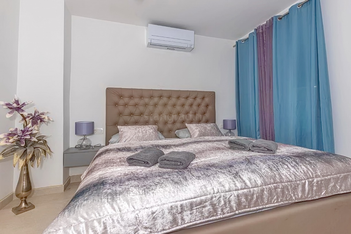 Crikvenica, vila z osmimi stanovanjskimi enotami na odlični lokaciji!